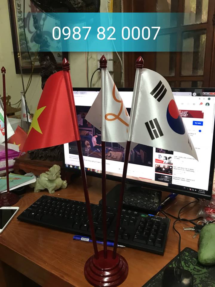 cờ để bàn đế gỗ Việt Nam - Hàn Quốc - Logo công ty