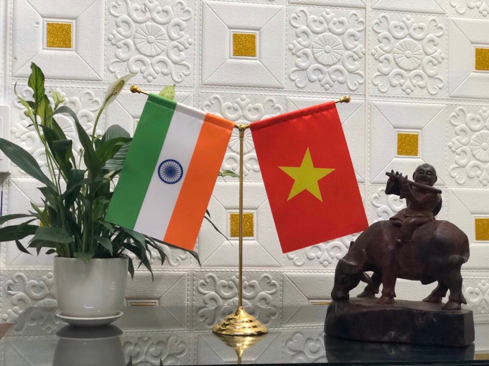 Cờ để bàn Việt Nam Ấn Độ