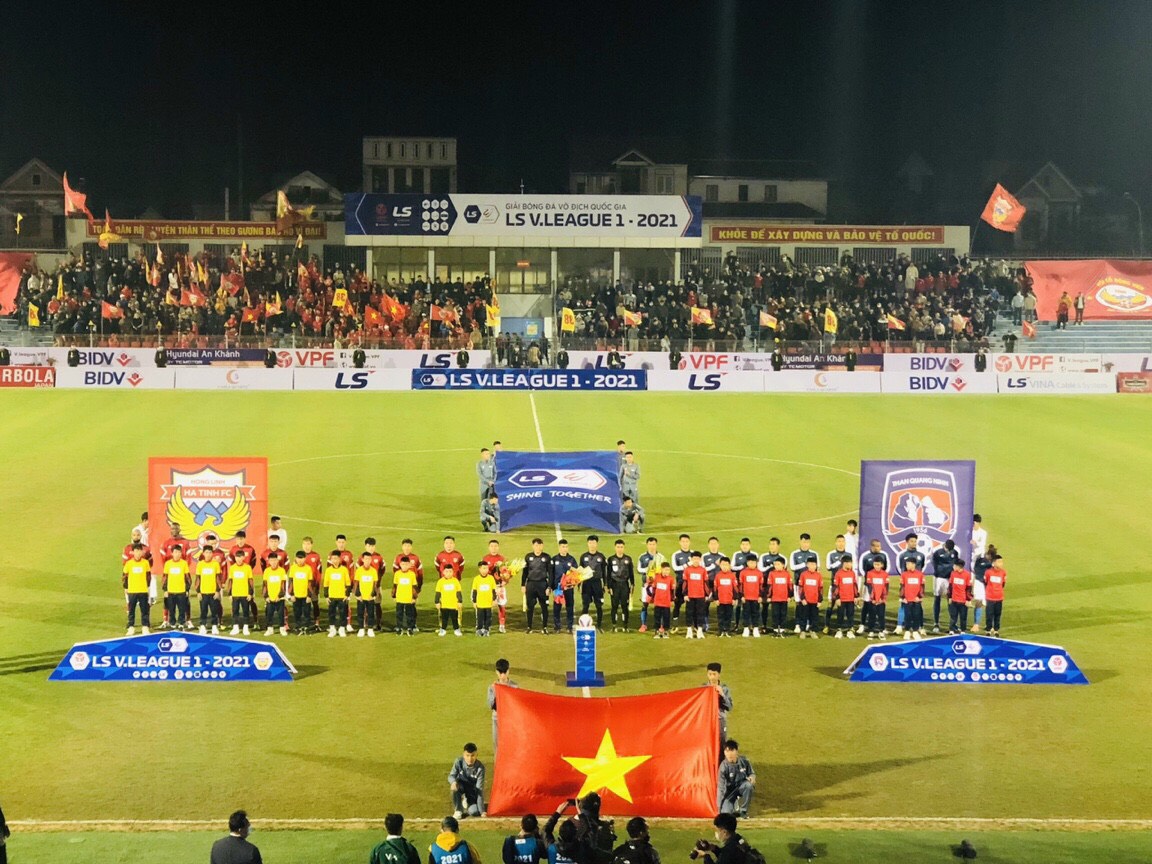 Cờ Đội Bóng Sài Gòn - Chuẩn bị trước trận đấu
